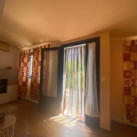Le Charme Et L Authenticite Apartment *